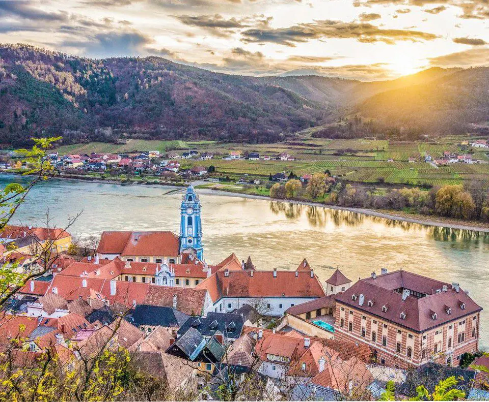 A view of the town from above.